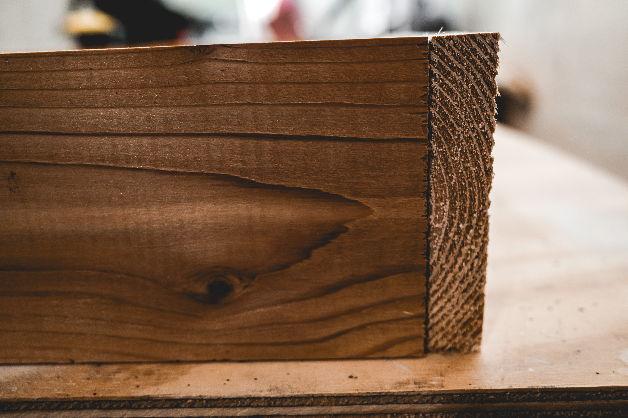 Close-up of cedar wood used in softbox